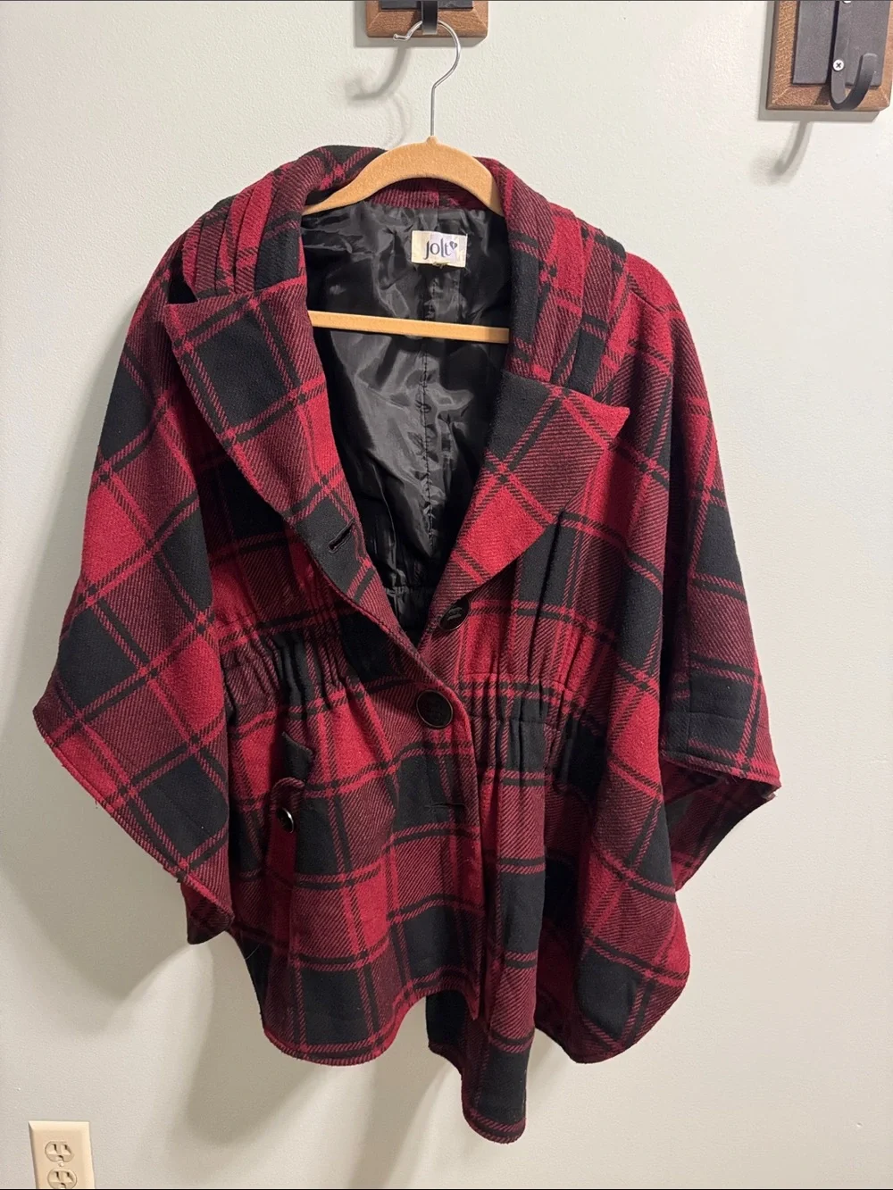 Jolt Red & Black Plaid Cape L